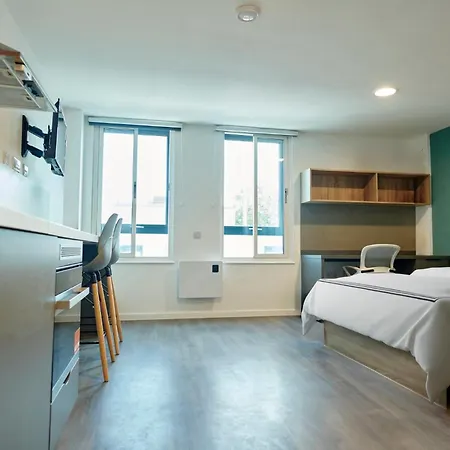 Studios And Private Bedroom With Shared Kitchen At Canvas Bristol Near The City Centre Exterior photo