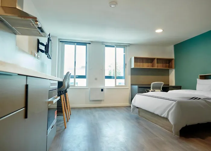 Studios And Private Bedroom With Shared Kitchen At Canvas Bristol Near The City Centre