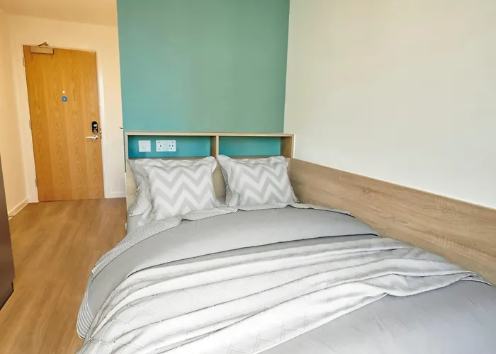 Studios And Private Bedroom With Shared Kitchen At Canvas Bristol Near The City Centre