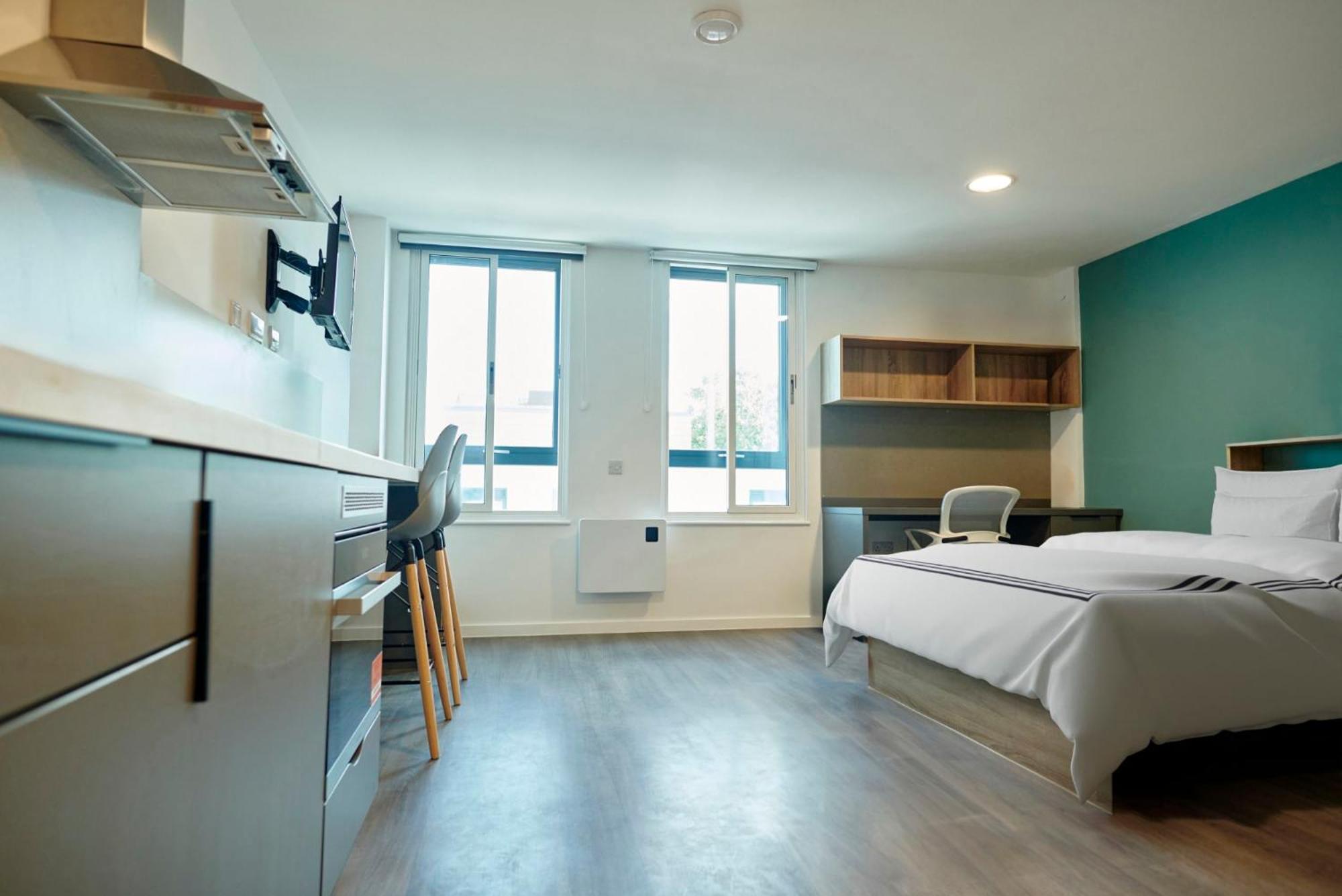 Apartment And Private Bedroom With Shared Kitchen At Canvas Near The Centre