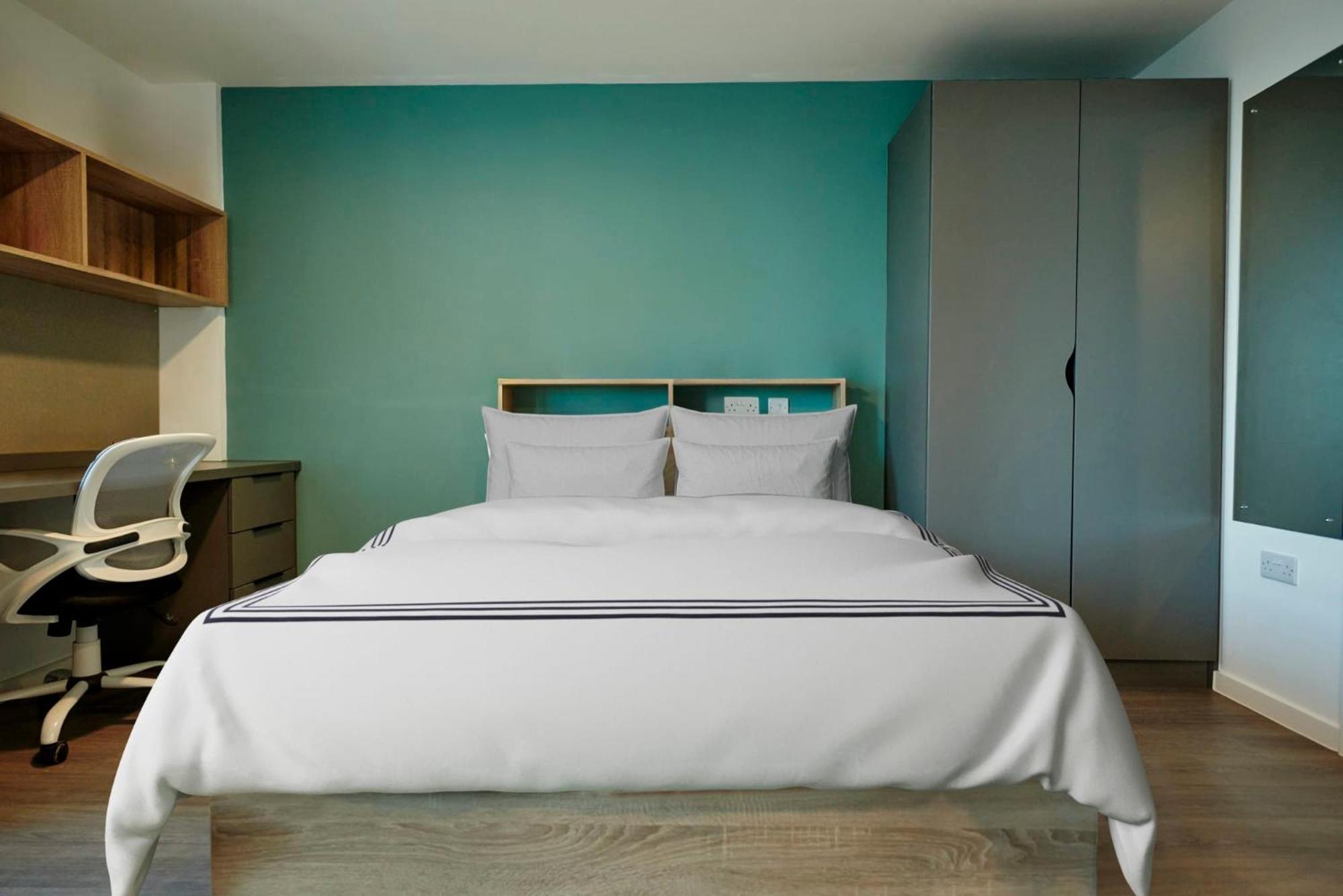 And Private Bedroom With Shared Kitchen At Canvas Near The Centre Apartment